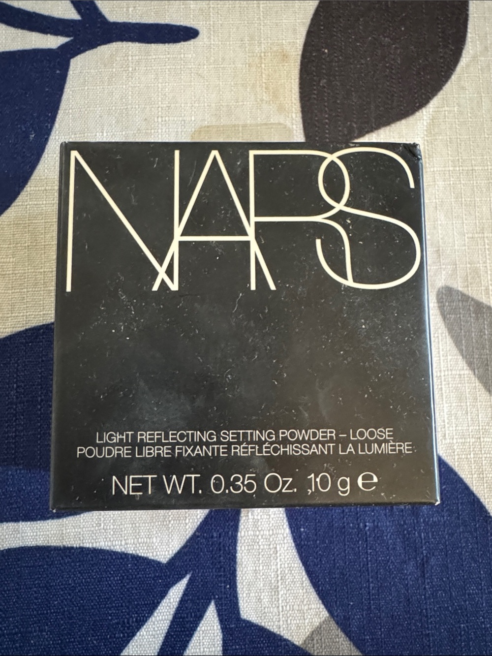 NARS Light Reflecting Setting Powder — Black Compact